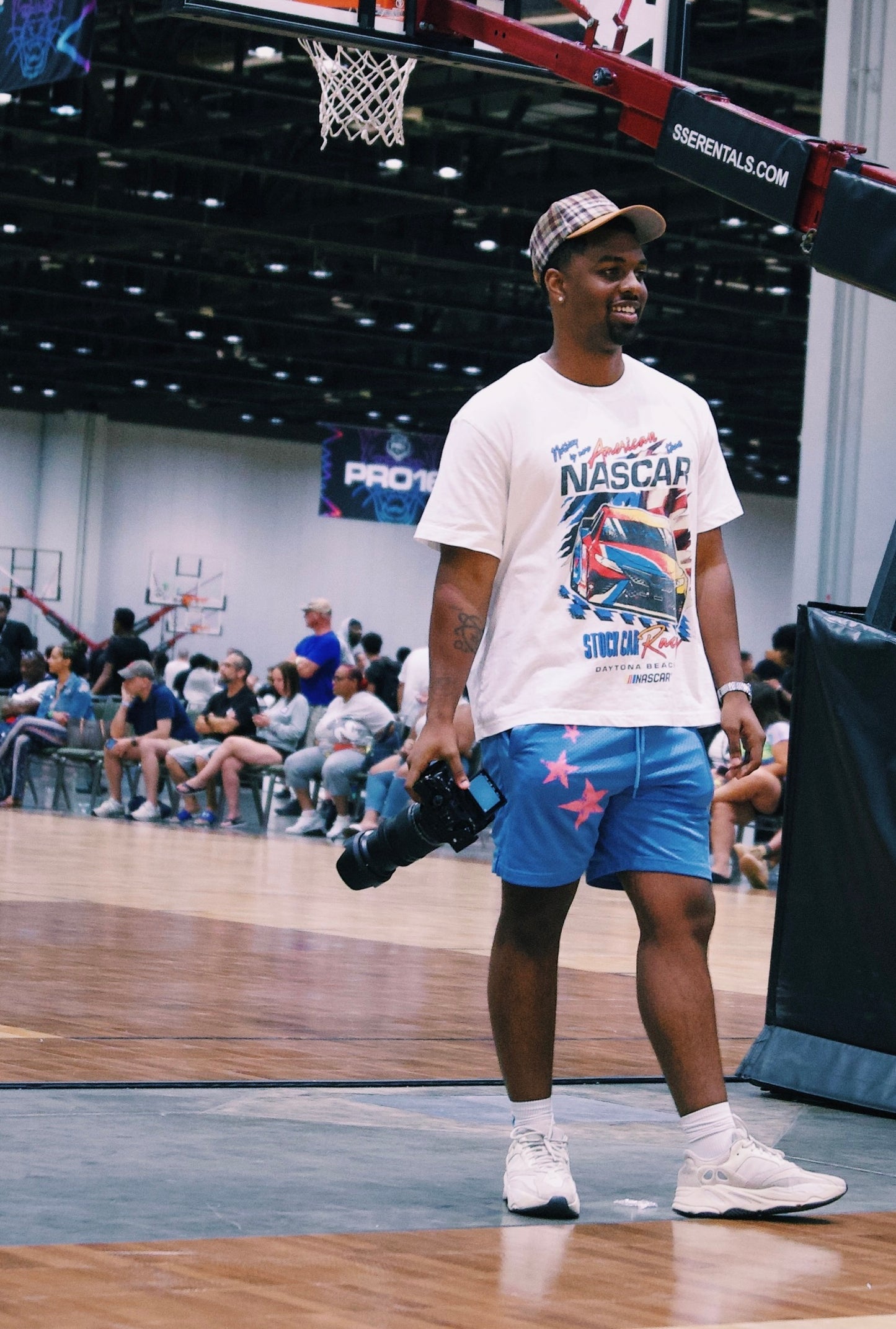 4 STAR BUBBLEGUM SHORTS